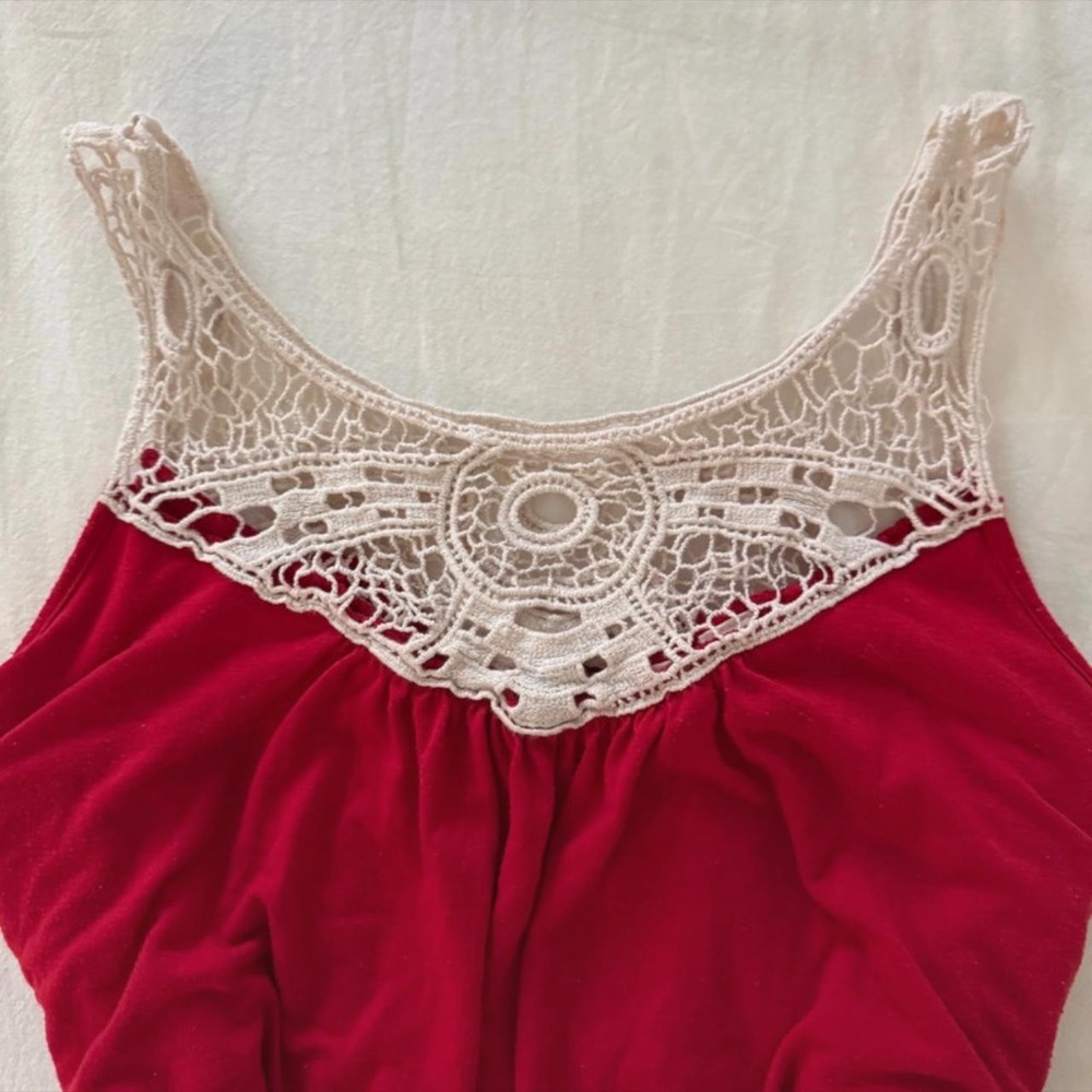 Y2K Cato Ruffle Tank - Picture 2 of 4